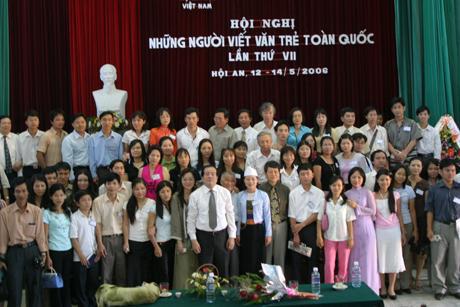 Tập hợp và quy tụ những người viết văn trẻ